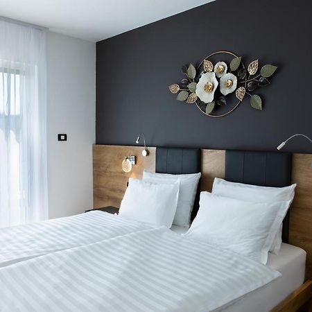Rooms Gril Postojna Eksteriør billede