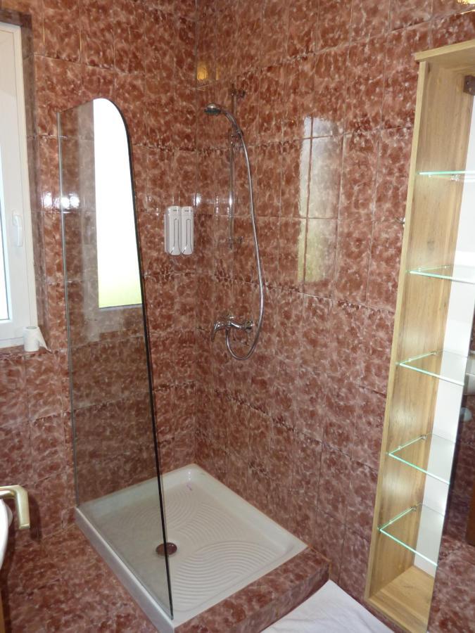 Rooms Gril Postojna Eksteriør billede