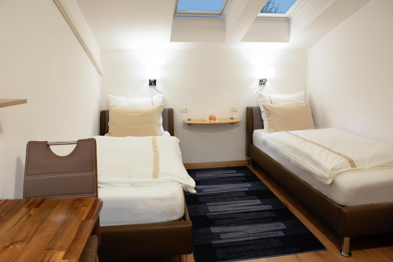 Rooms Gril Postojna Eksteriør billede