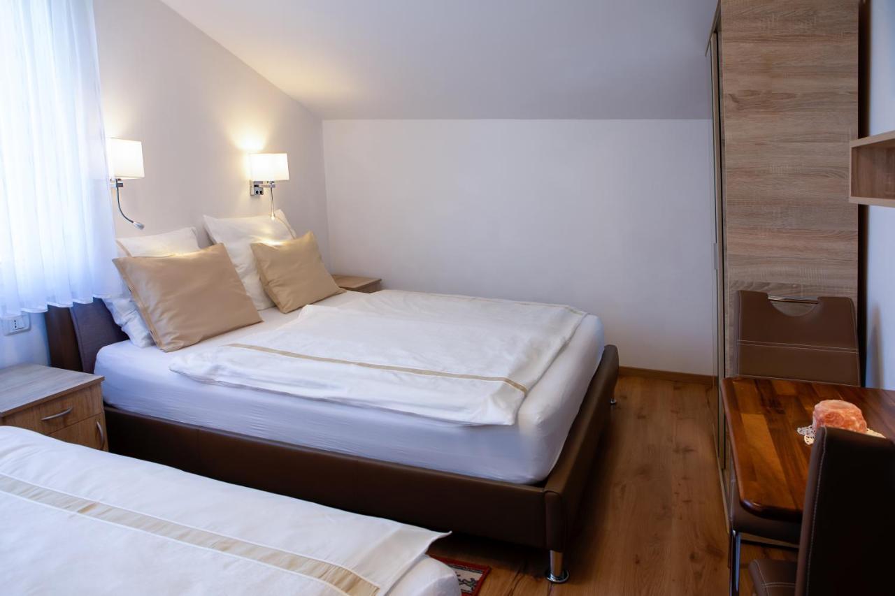 Rooms Gril Postojna Eksteriør billede
